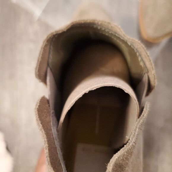 NEW Dolce Vita Booties Women's Size 8 Tan Brown Suede Ankle Boots Slip-On - Picture 12 of 12